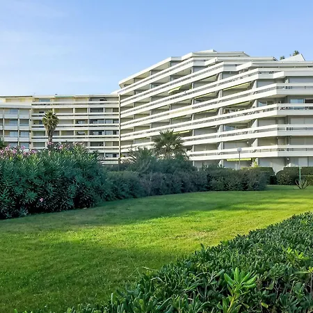 Le Beaupre-23 By Interhome Caves